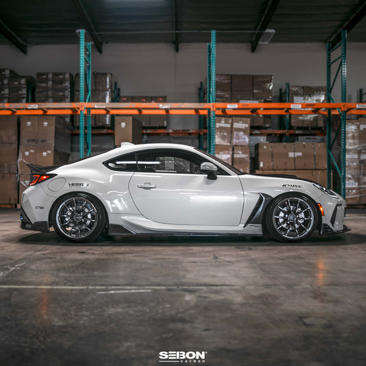 Seibon 22-24 Toyota GR86 / Subaru BRZ 2-Door Coupe Carbon Fiber Fender Trim - Gloss Finish - FFT22TY86