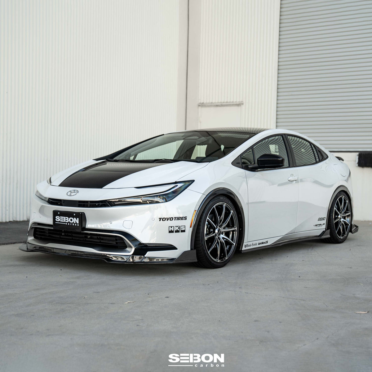 Seibon 23-25 Toyota Prius Carbon Fiber Front Fender Trim - FFT23TYPR
