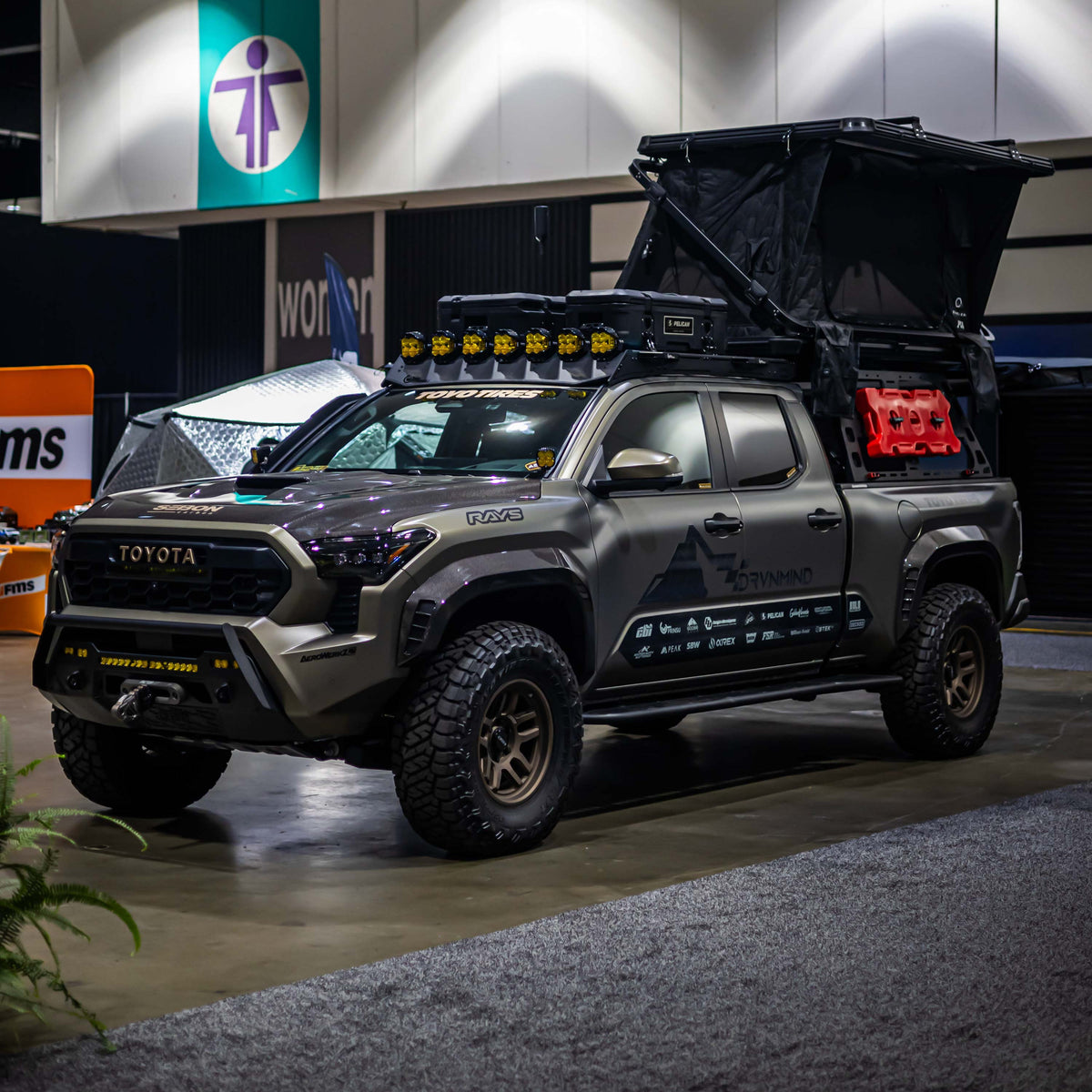 Seibon 2024 Toyota Tacoma TRD PRO Rear Carbon Fiber Fender Flares - FLR24TYTA-R
