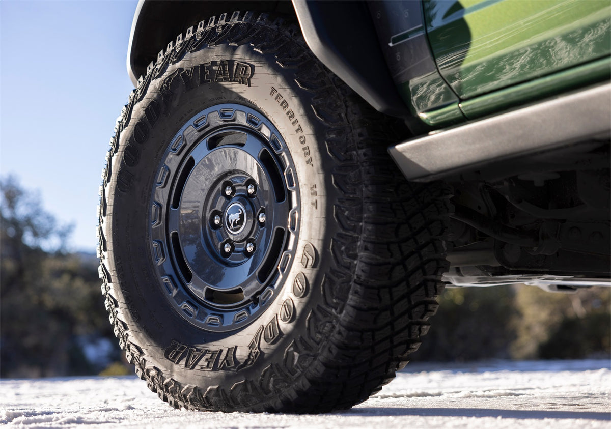 Ford Performance 2021-2024 Bronco Everglades Wheel Kit-Carbonized Gray — alternate view (FRPM-1007K-P1785E)