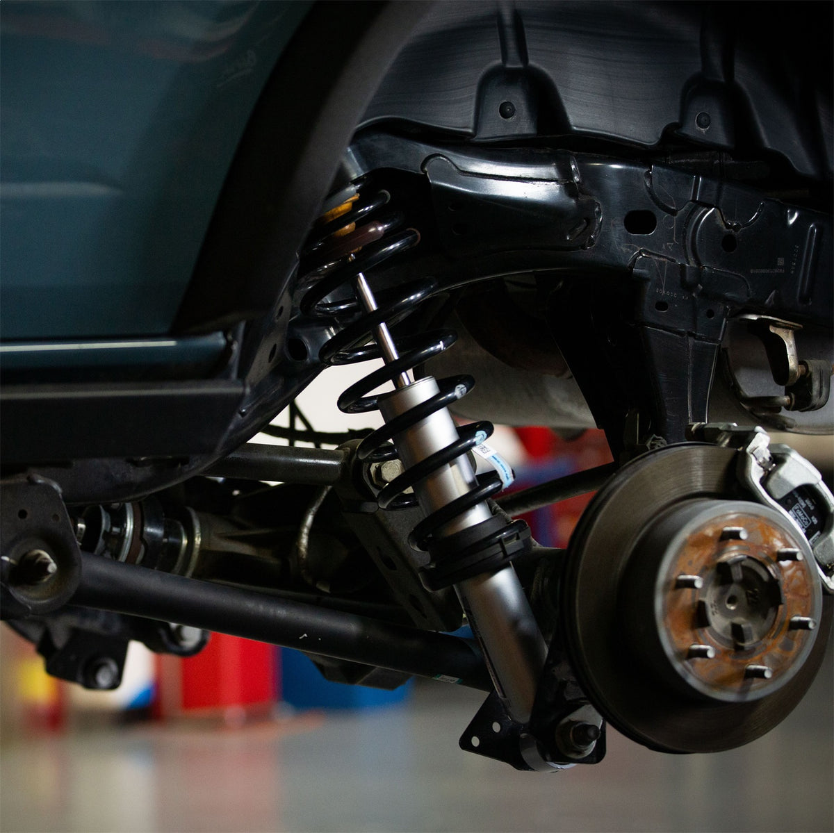 Ford Performance 2021-2024 Bronco Off-Road Suspension 2" Lift Kit 2-Door — alternate view (FRPM-18000-B1A)