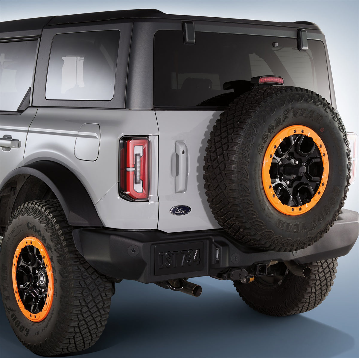 Ford Performance 2021-2025 Bronco Beadlock Trim Ring Kit-Orange — alternate view (FRPM-1021K-BLO)