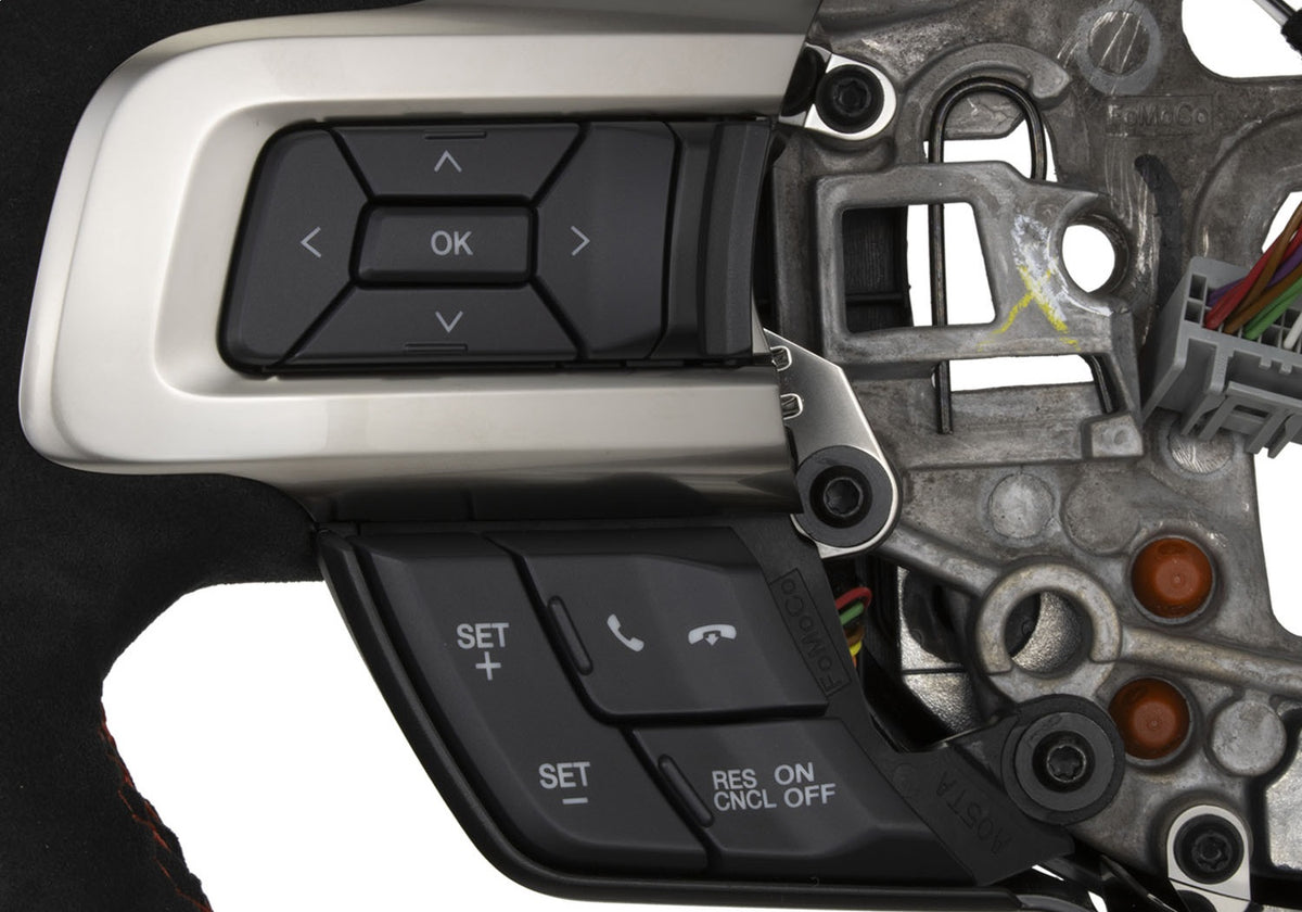 Ford Performance Mustang GT350R Steering Wheel — additional view (FRPM-3600-M350RA)