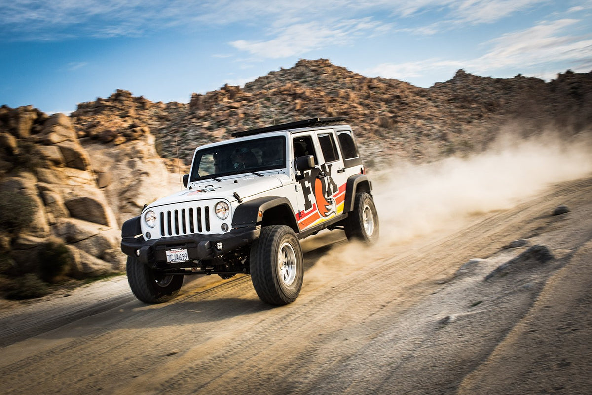 Fox 07+ Jeep JK 2.0 Performance Series 11.6in. Smooth Body Remote Reservoir Rear Shock / 4-6in. Lift - 985-24-012