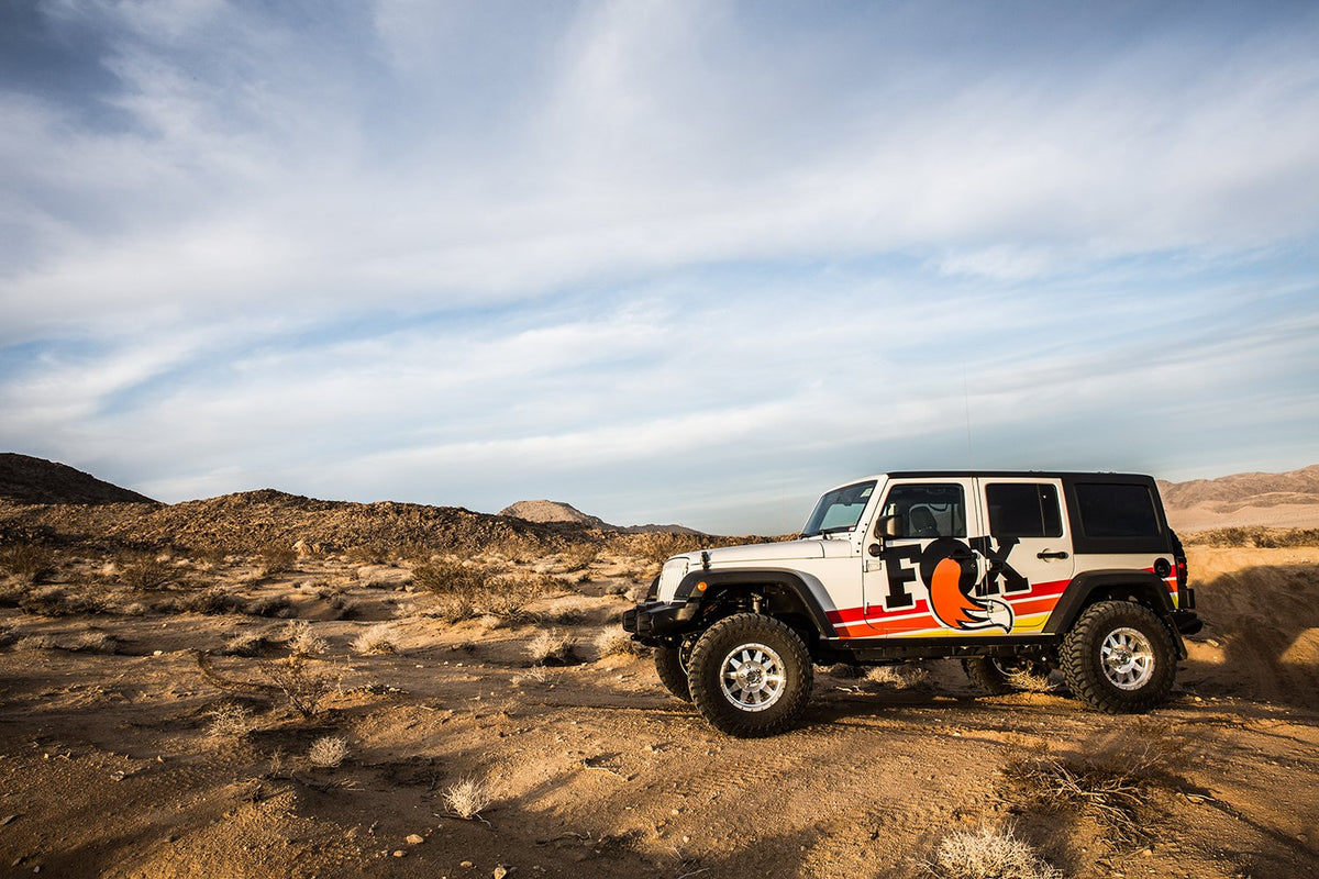 Fox 07-18 Jeep JK 2.5 Performance Elite Series Reservoir DSC Rear Shock 0-2in. Lift - 883-26-090