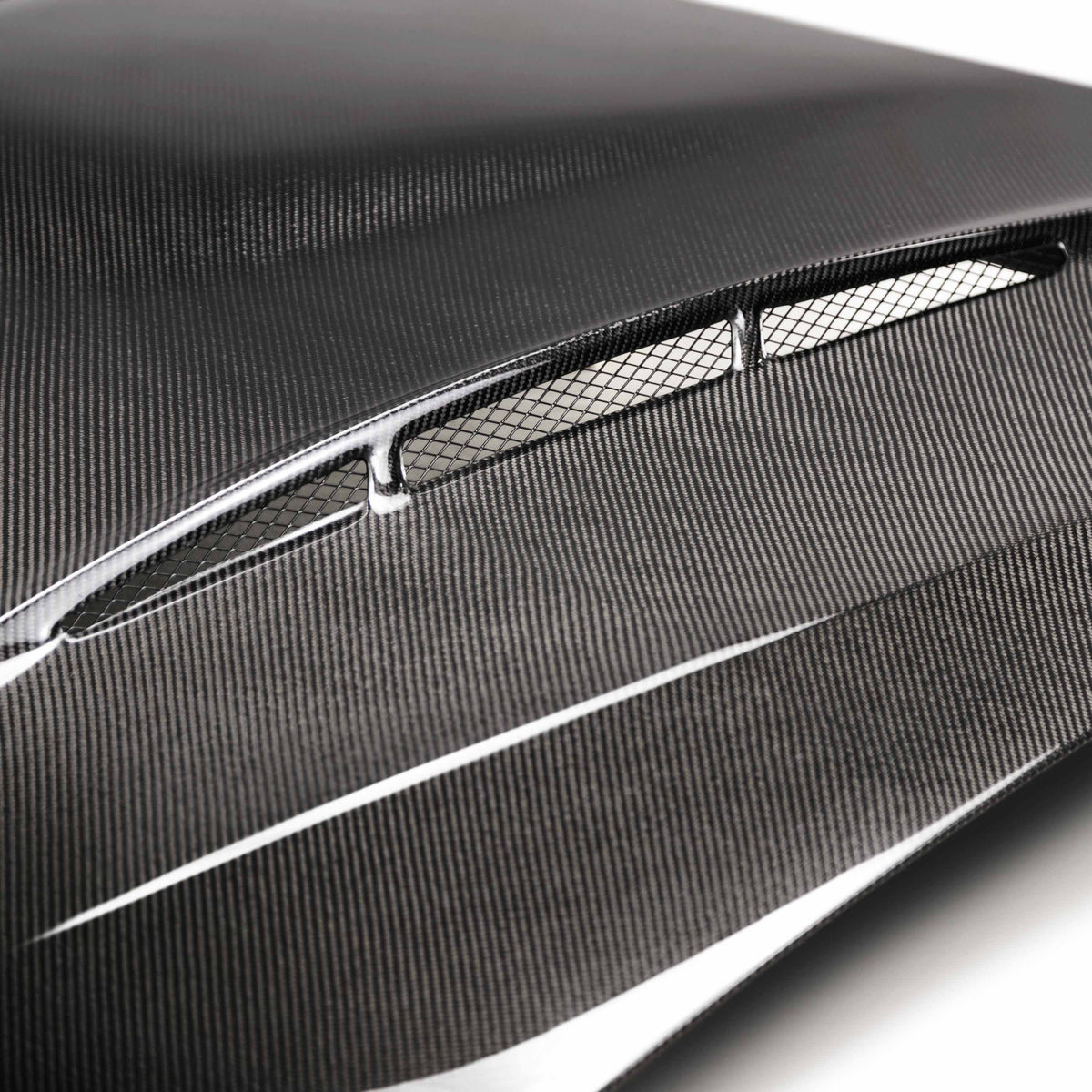 Seibon 2020 BMW G20 Sedan TH-Style Carbon Fiber Hood - HD20BMWG20-TH