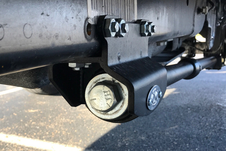 S&amp;B Under Frame Traction Bar Mount Kit - 101022