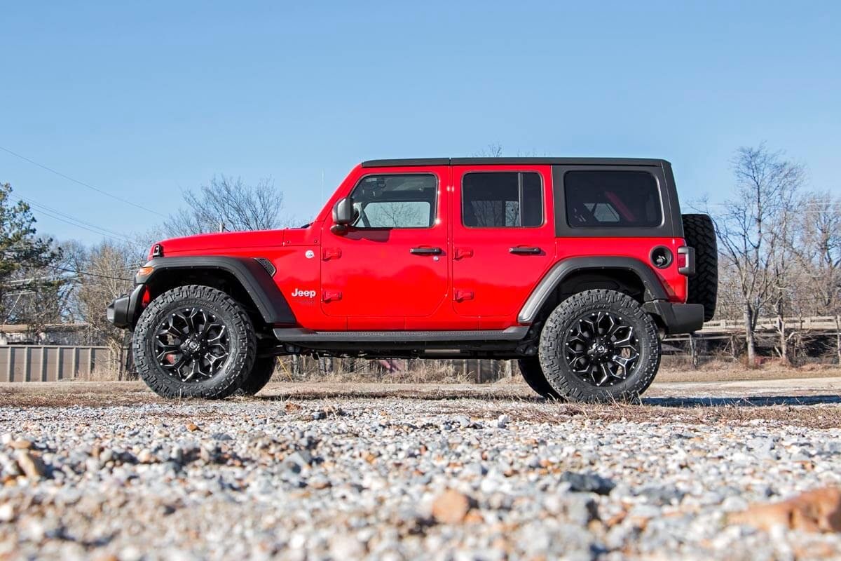Rough Country - 2.5 Inch Lift Kit - Coils - V2 - Jeep Wrangler Unlimited Rubicon 4WD (18-23) - 66670 for 2018-2023 Jeep Wrang