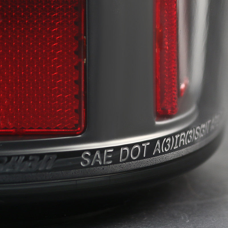 Spec-D Tuning - 2003-2006 Chevrolet Silverado V2 LED Tail Lights (Matte Black Housing/Clear Lens) - LT-SIV03JMLED-V2-TM
