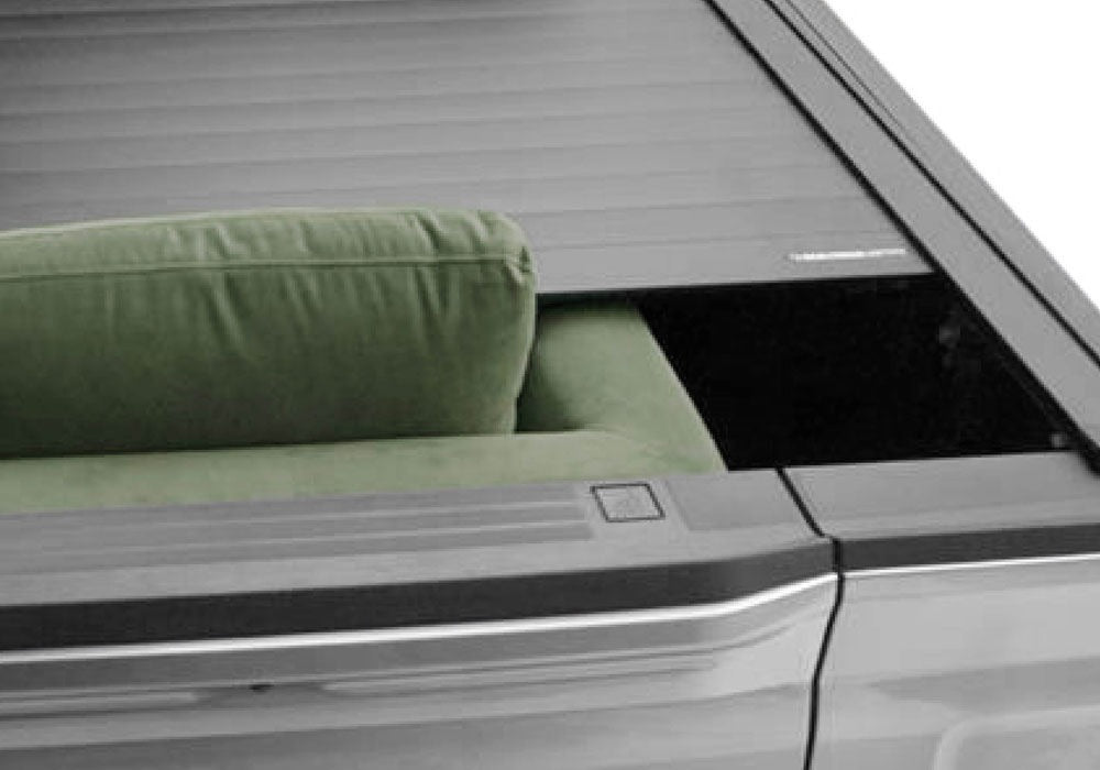 Retrax 2022 Nissan Frontier Crew Cab 5ft. Bed RetraxPRO XR - T-80731