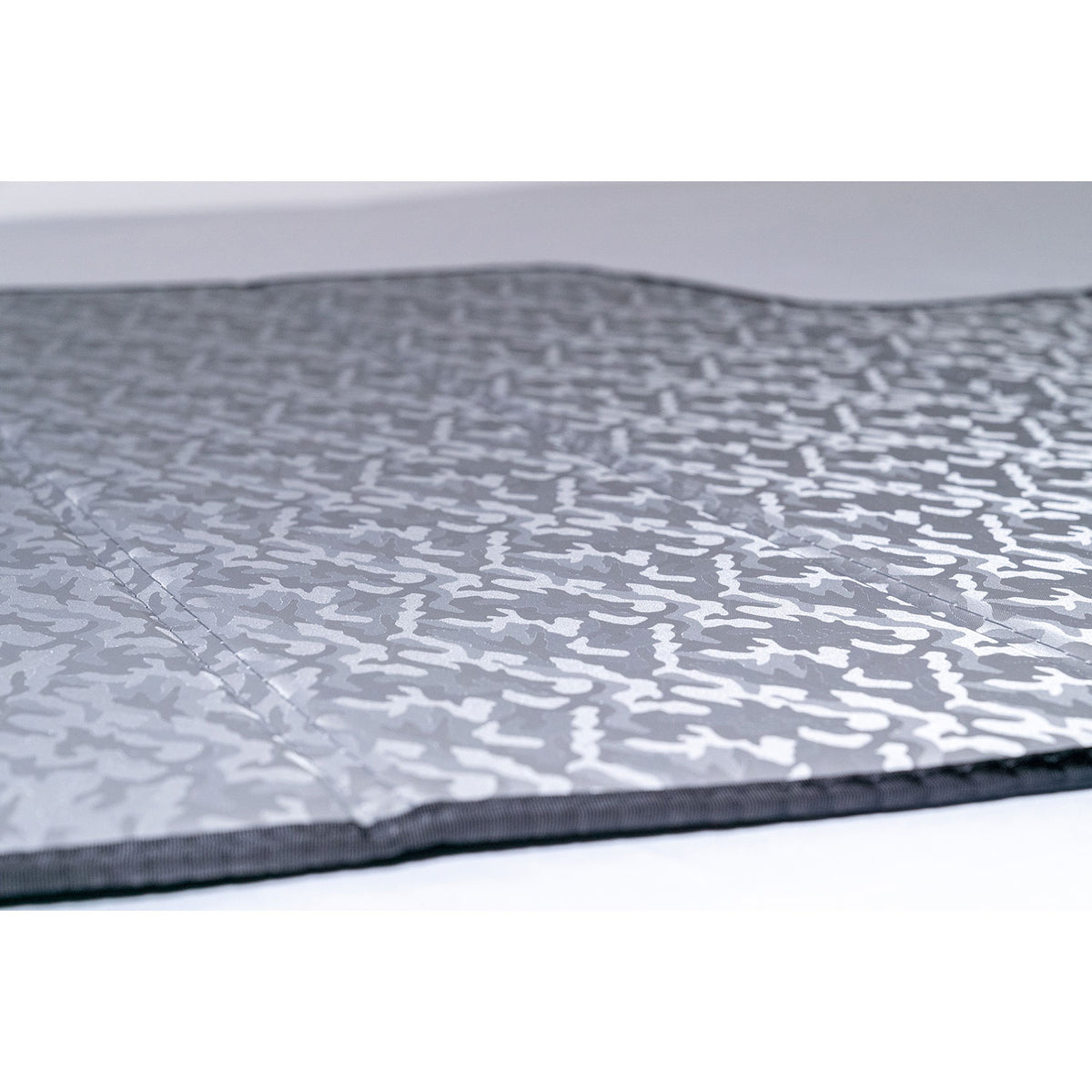 Covercraft 99-07 Ford F250 UVS100 Premier Series Custom Sunscreen - Chrome Camouflage - UV10686EC