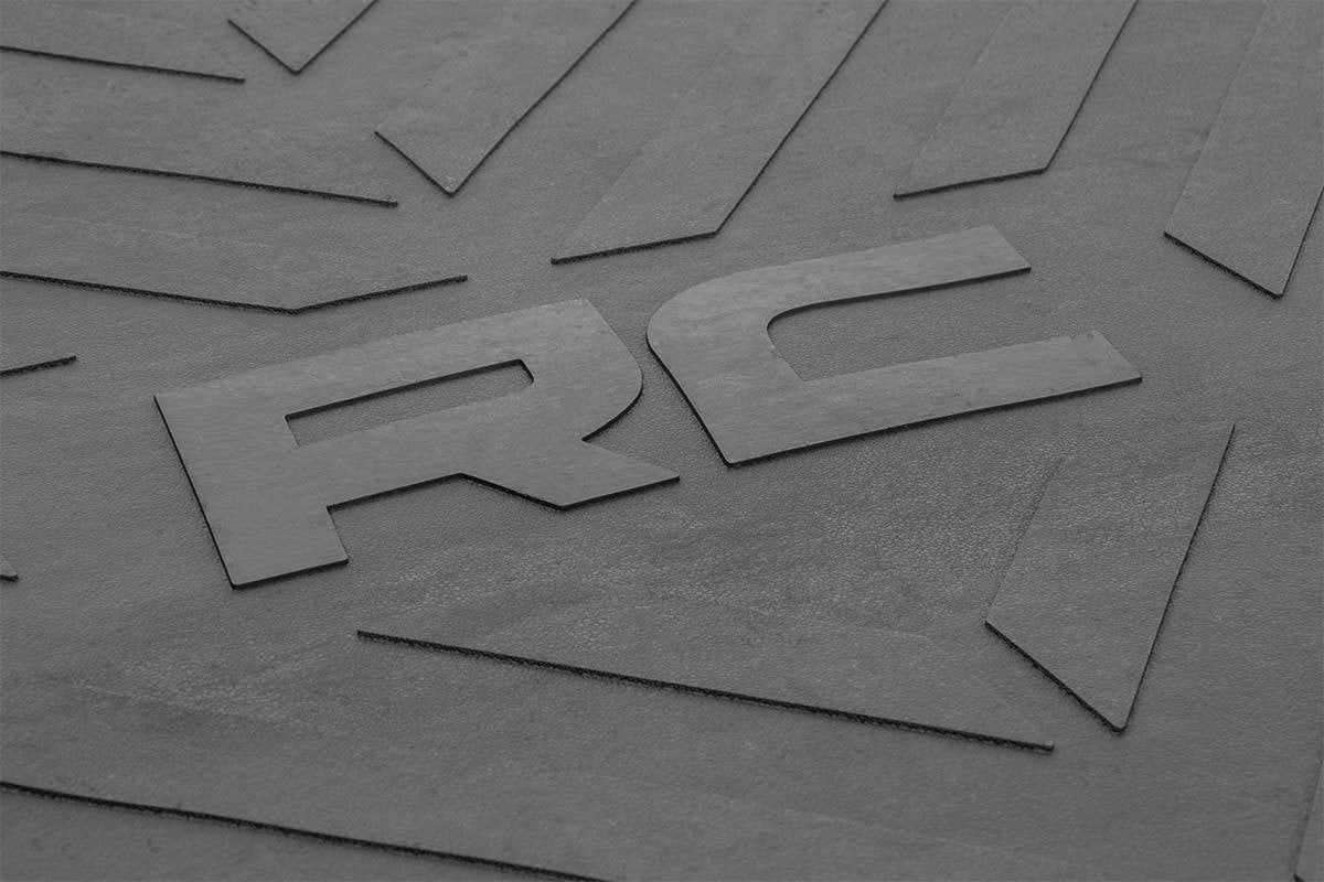 Bed Mat | 5&#39;9&quot; Bed | RC Logo | Chevy/GMC 1500/2500HD/3500HD (07-19 &amp; Classic)