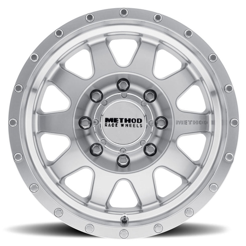 Method MR301 The Standard 18x9 +18mm Offset 8x170 130.81mm CB Machined/Clear Coat Wheel - MR30189087318