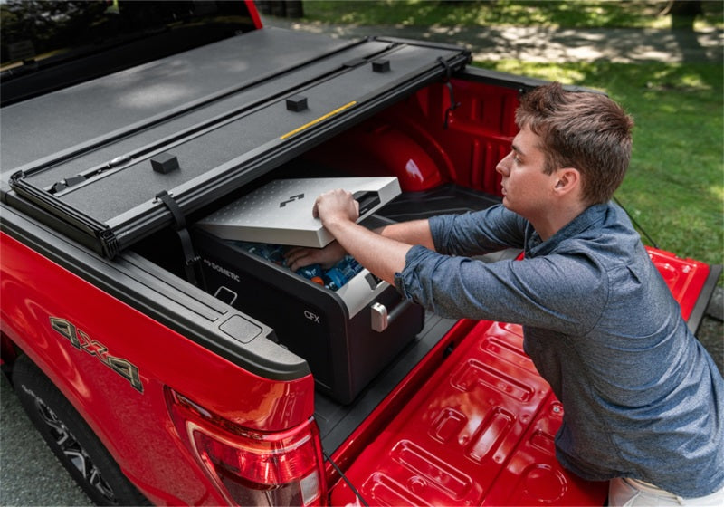 Extang 21-23 Ford F-150 (5ft. 7in. Bed) Solid Fold ALX - 88702