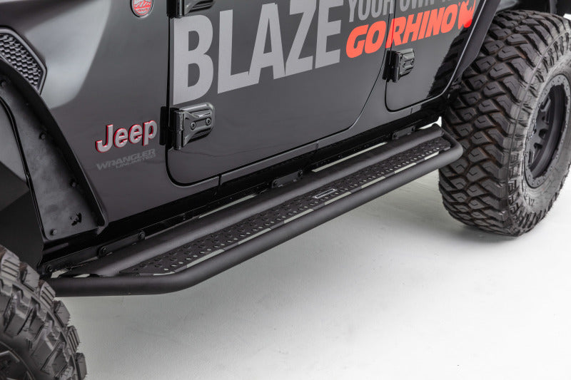 Go Rhino 18-20 Jeep Wrangler JLU Dominator Extreme D6 SideSteps Complete Kit w/SideStep + Brkts - D64506T