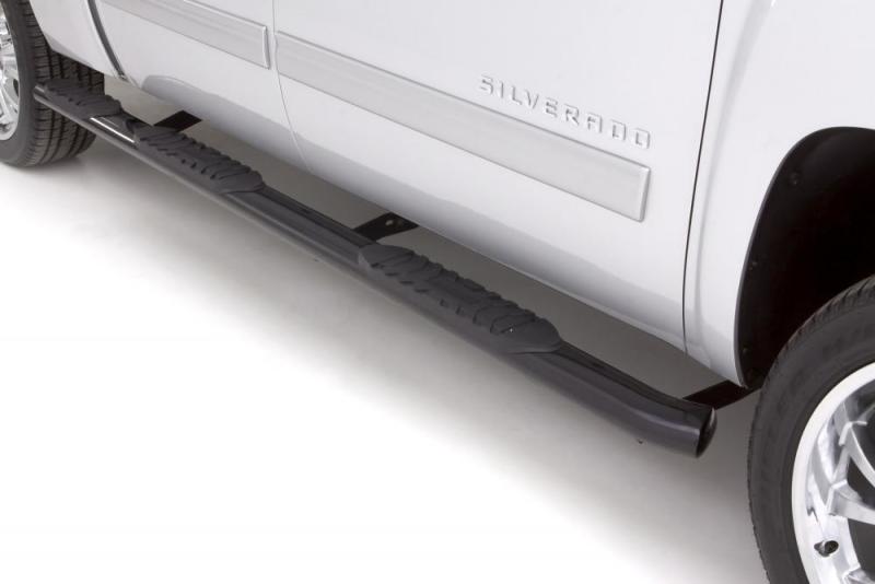 Lund 09-17 Dodge Ram 1500 Crew Cab (5.5ft. Bed) 5in. Oval WTW Steel Nerf Bars - Black - 26097043