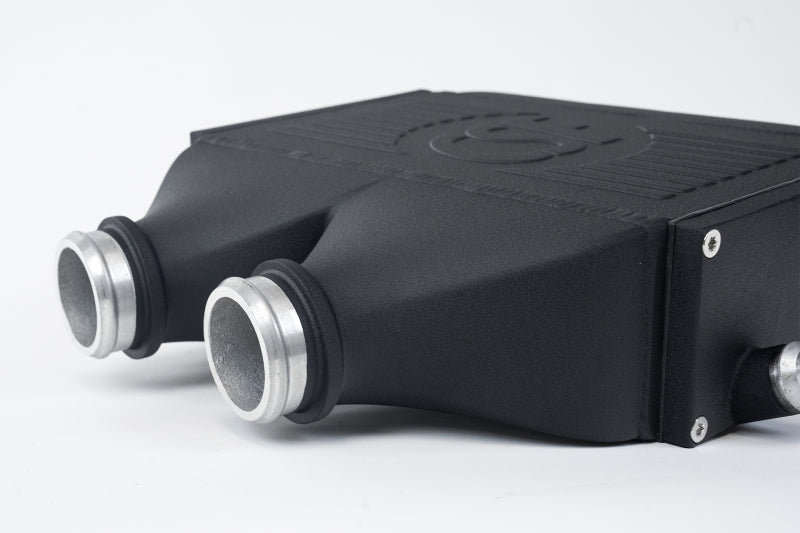 CSF 2014+ BMW M3/M4 (F8X) Top Mount Charge-Air-Cooler - Crinkle Black - 8082