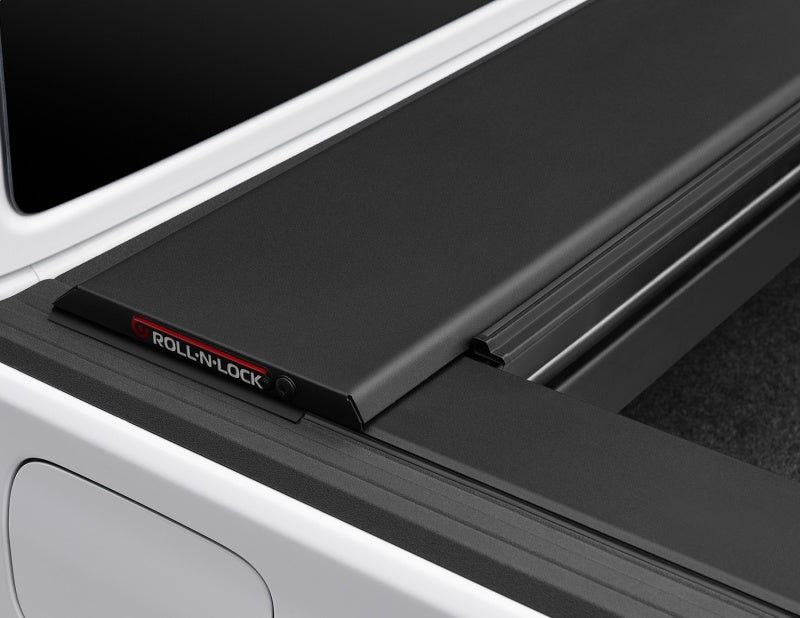 Roll-N-Lock 2020 Jeep Gladiator 5ft bed M-Series Retractable Tonneau Cover - LG496M