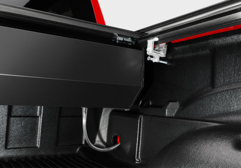 Retrax 15-18 F-150 Super Crew &amp; Super Cab 5.5ft Bed RetraxPRO XR - T-80373