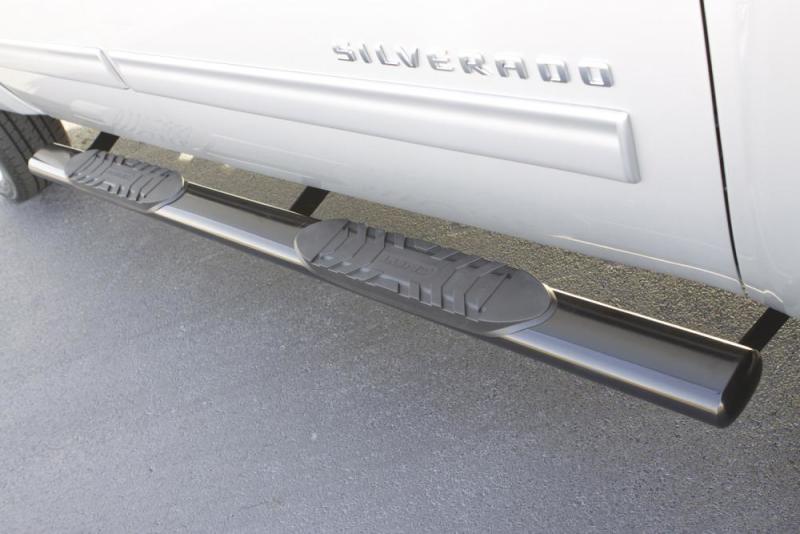 Lund 03-09 Dodge Ram 2500 Quad Cab 5in. Oval Straight SS Nerf Bars - Polished - 23978003