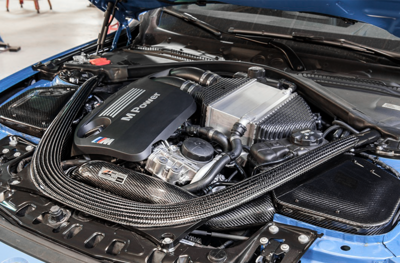 AWE Tuning BMW F8x M3/M4 S-FLO Carbon Intake - 2660-13038
