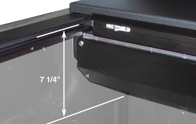 Roll-N-Lock 15-18 Ford F-150 XSB 65-5/8in M-Series Retractable Tonneau Cover - LG101M
