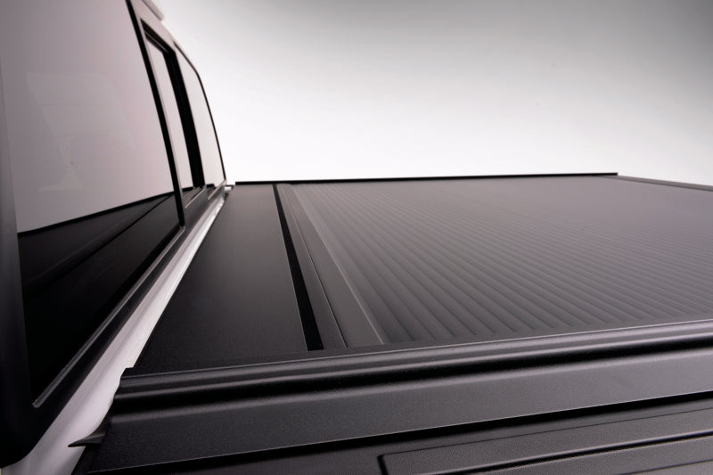 Retrax 15-up F-150 Super Crew &amp; Super Cab (No Stake Pkt Cutout) 5.5ft Bed RetraxONE MX - 60373