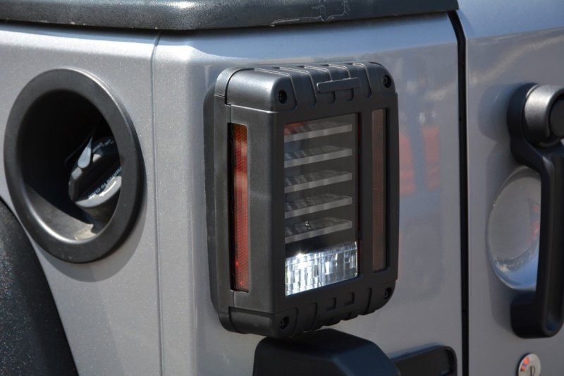 DV8 Offroad 07-18 Jeep Wrangler JK Octagon LED Tail Light - TLJK-02