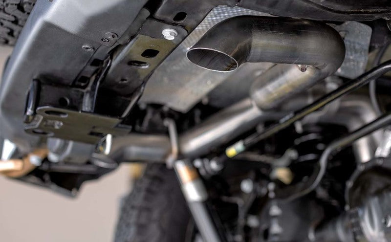 MagnaFlow 2020 Jeep Gladiator 2.5in Rock Crawler Series Single Rear Exit SS Cat-Back Exhaust w/o Tip - 19486