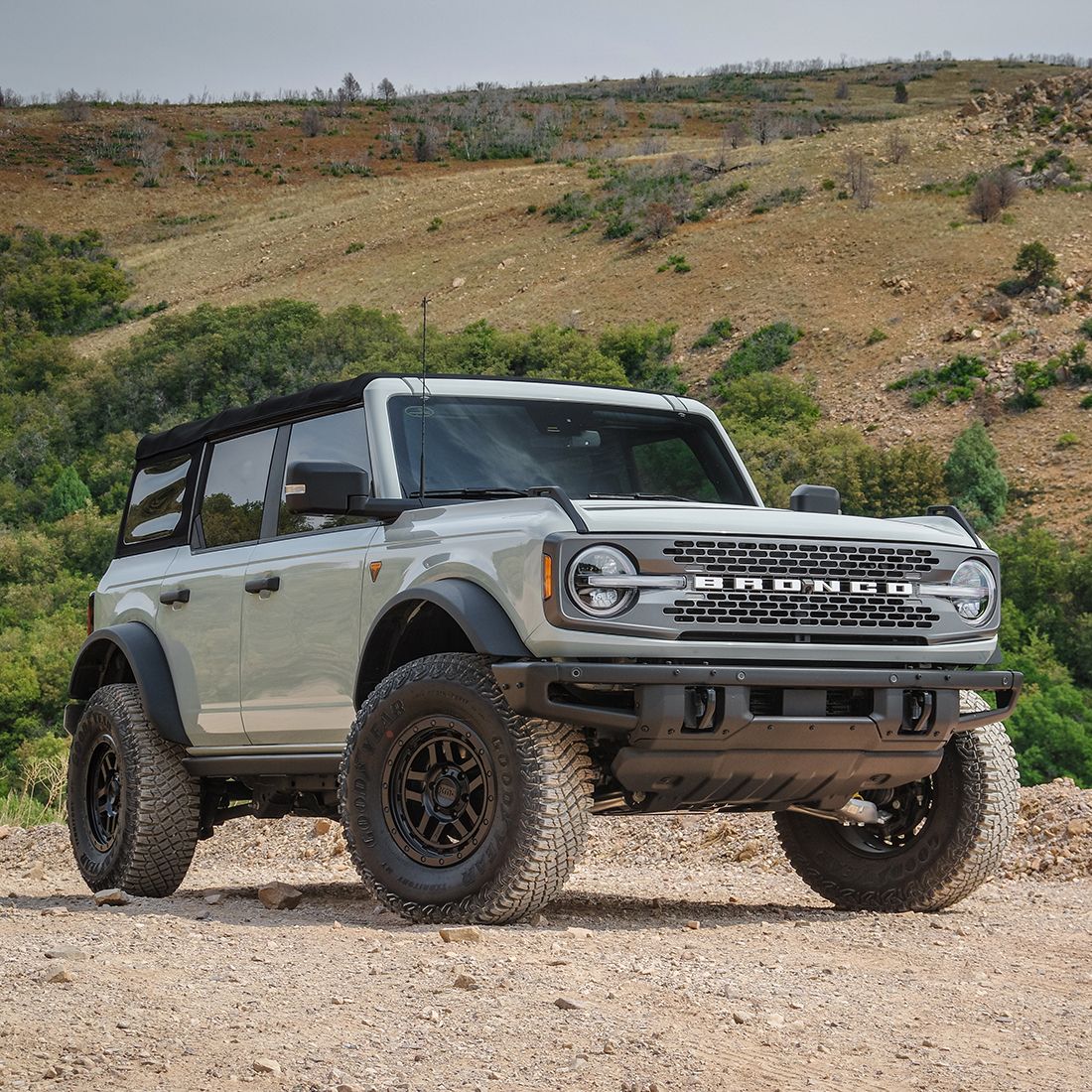 ReadyLift Suspension - FORD BRONCO 2021-2022 1.25&#39;&#39; LEVELING KIT